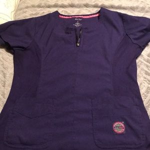 Women’s scrub top